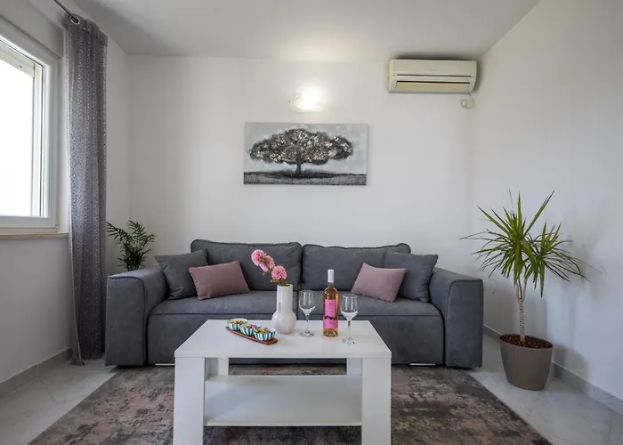 Avocado Apartment